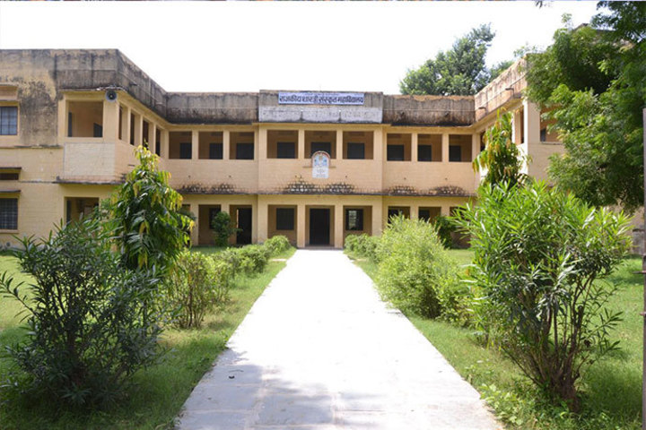 https://cache.careers360.mobi/media/colleges/social-media/media-gallery/22672/2018/12/22/Campus view of Smt Govindi Devi Saharia Government Shastri Sanskrit College Kaladera_Campus-view.jpg